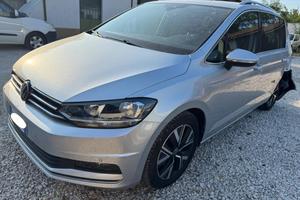 VOLKSWAGEN Touran 1.5 TSI ACT DSG EVO Executive