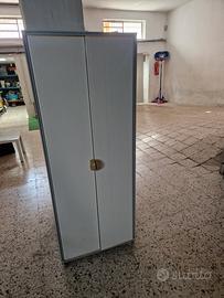 armadio in plastica 