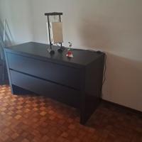 cassettiera marrone scuro