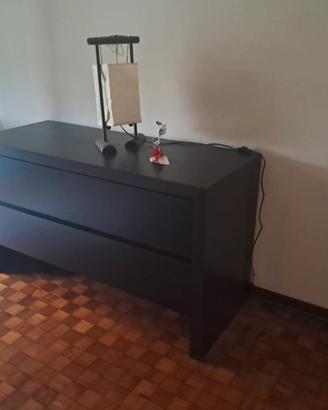 cassettiera marrone scuro