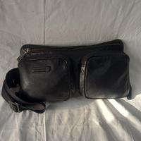 marsupio piquadro nero in pelle 