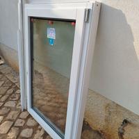 Infisso Finestra in Legno