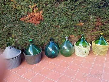 Damigiane 54 litri Euro 10 cad tutte  €50