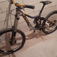 Kona Operator Dh