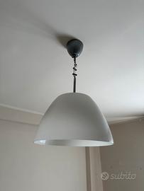 Lampadario IKEA moderno con cupola in vetro