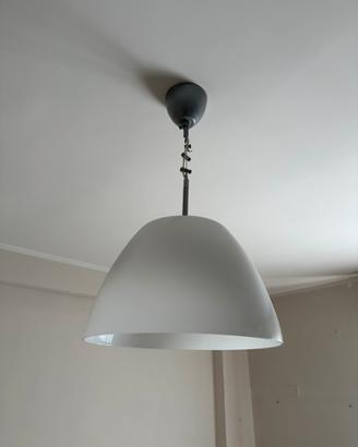 Lampadario IKEA moderno con cupola in vetro
