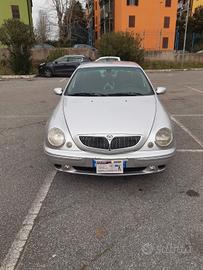 Lancia Libra 2000 benzina GPL gancio traino