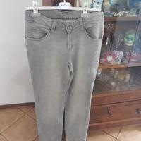 jeans grigi 