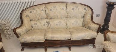 Divano e poltrone in  massello e seta San Leucio 