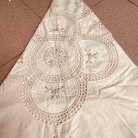 Tovaglia ricamata uncinetto