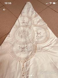 Tovaglia ricamata uncinetto