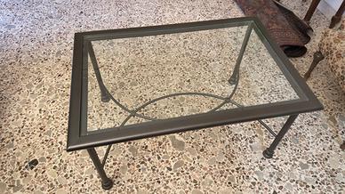 Tavolino in ferro battuto e vetro