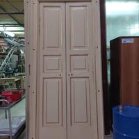 magnifica Porta in legno antica  con cornice