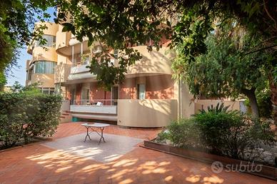 Quartiere del sole giardino privato garage e canti
