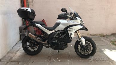 Ducati multistrada 1200 2011 con valigie accessori