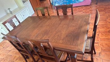 Tavolo allungabile con 6 sedie