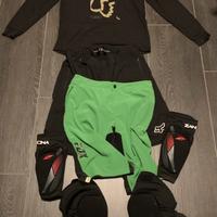 Abbigliamento + protezioni Fox