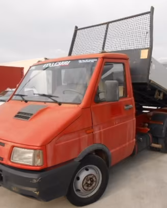 IVECO 35.8 RIBALTABILE TRILATERALE