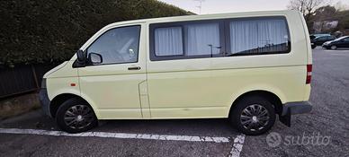 Volkswagen trasporter T5 kombi 9 posti