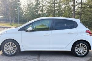 Peugeot 208 BlueHDi 75 5 porte Allure