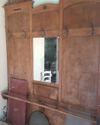 Appendiabiti con specchio