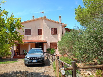 Casa indipendente in quadrifamigliare