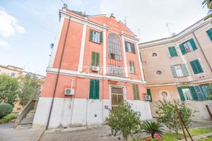 TRILOCALE RISTRUTTURATO NEL CUORE DELLO STORICO LO