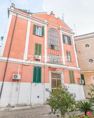 TRILOCALE RISTRUTTURATO NEL CUORE DELLO STORICO LO