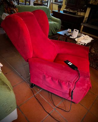 Poltrona Relax Viki solleva persone