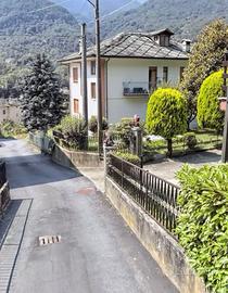 Locana centro alloggio ristrutturato con giardino