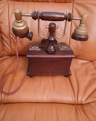 Telefono soprammobile in legno