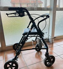 Deambulatore Rollator Pieghevole
