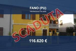 Immobile in asta di 171 m² con box auto a Fano