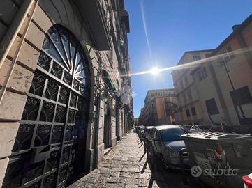DEPOSITO A NAPOLI
