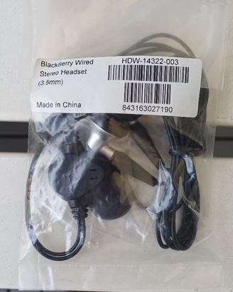 Cuffie stereo originali con jack da 3.5mm.