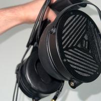 Cuffie - Monolith M1070