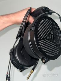 Cuffie - Monolith M1070