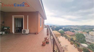 attico 3 camere con terrazzo coperto e garage