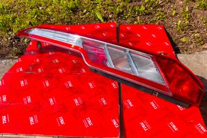 Faro posteriore Dx Ford tourneo custom 
