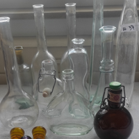 Belle bottiglie per nuovi. liquori