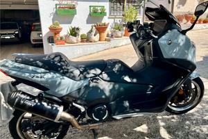 Yamaha Tmax tech max 560