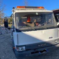 Carrattrezzi Iveco 79-14