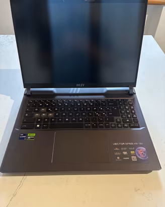 MSI Vector GP68HX – i9 – RTX 4080 12GB – 16” – Com