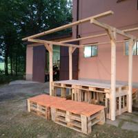 Gazebo in legno e pallet smontabile per 8 persone