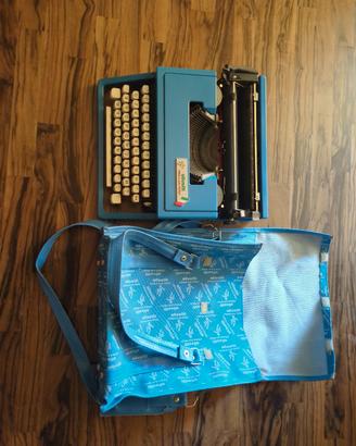 macchina da scrivere Olivetti Italia 90