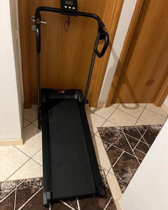 Tapis roulant senza motore con sensori cardio