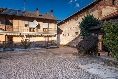 CASA SEMINDIPENDENTE A VOLVERA