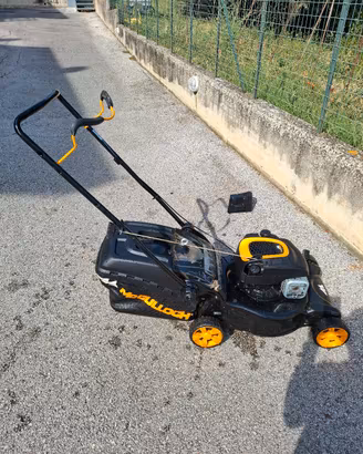 McCulloch M46-125 Rasaerba 125cc 46cm a Spinta