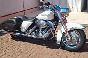 Harley-Davidson Road king custom 