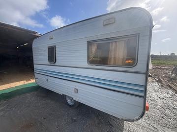 Roulotte 5mt completa cucina,frigo,bagno.armadio